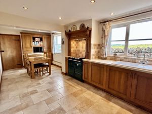 Kitchen/Diner- click for photo gallery